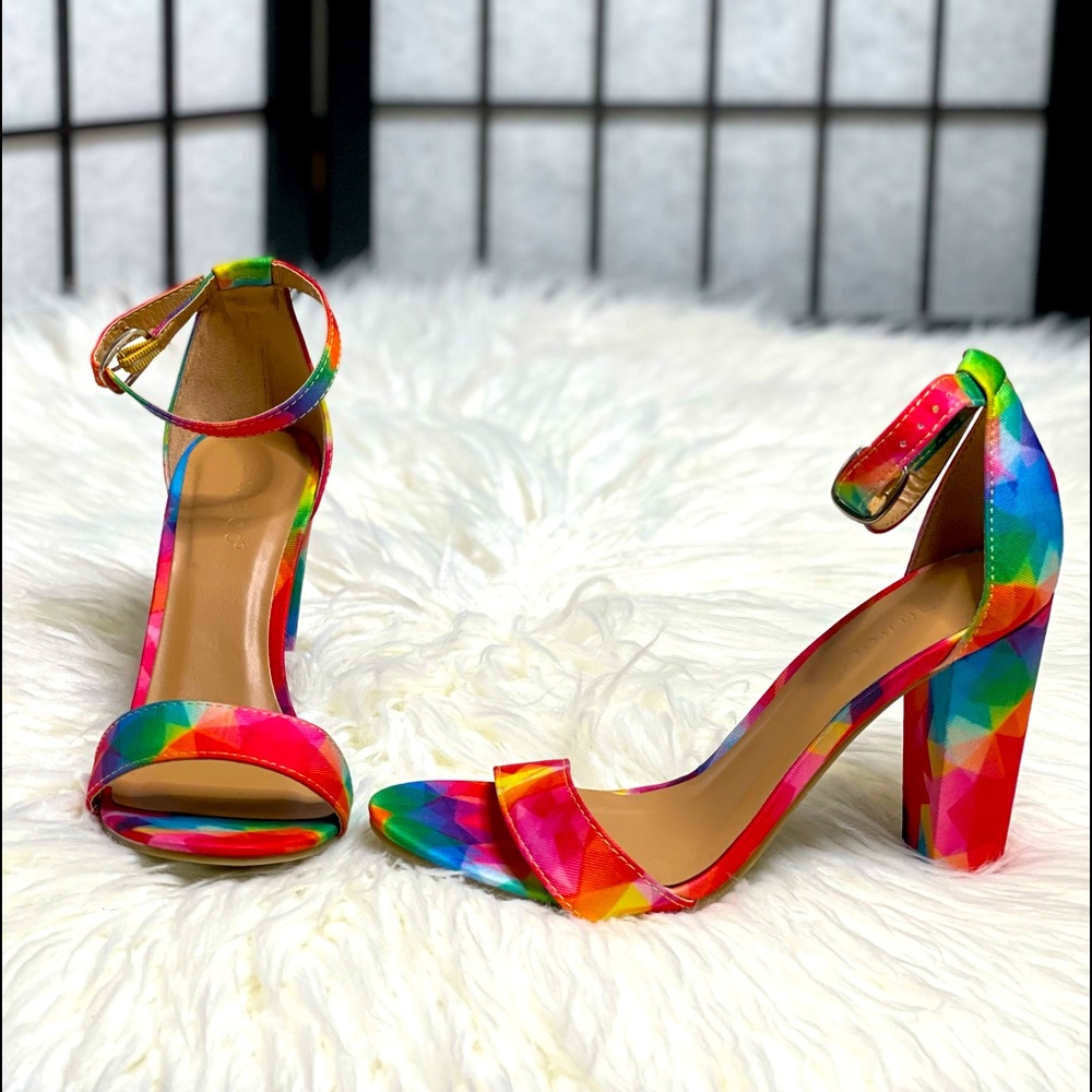 Fashion Nova Size 7 WOMENS Rainbow color. block heels